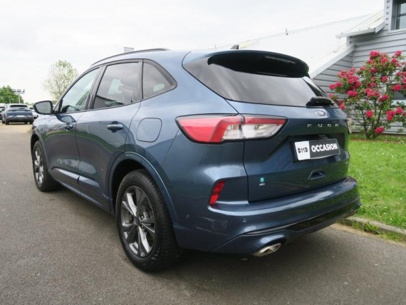 FORD Kuga auem_AE12568_03_hd.jpg