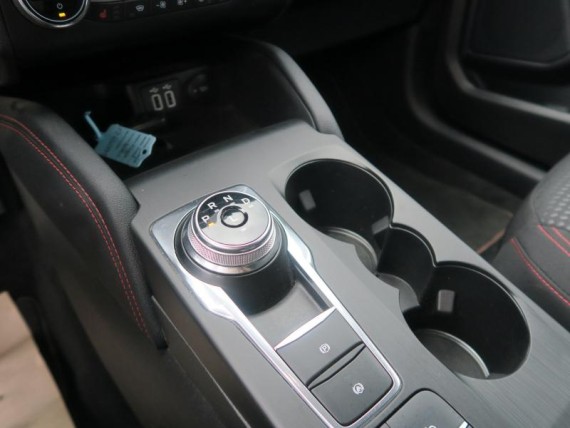 FORD Kuga auem_AE12568_10_hd.jpg