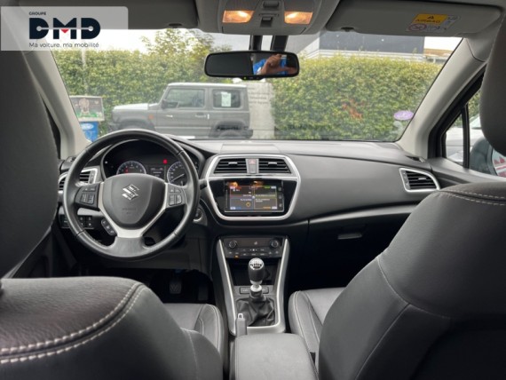 SUZUKI S-Cross auem_FSM516775_05_hd.jpg