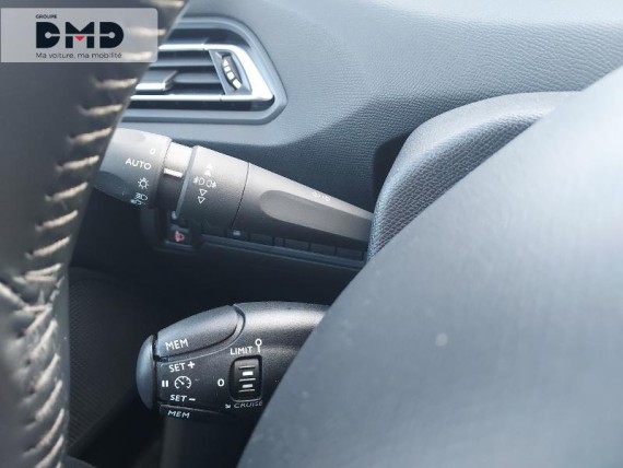 PEUGEOT 308 auem_AE67177_14_hd.jpg