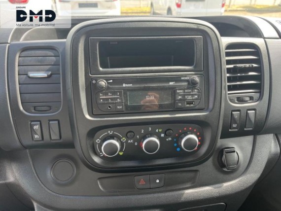 RENAULT Trafic Fg auem_AE12666_06_hd.jpg