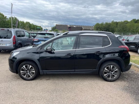 PEUGEOT 2008 auem_AE12685_03_hd.jpg