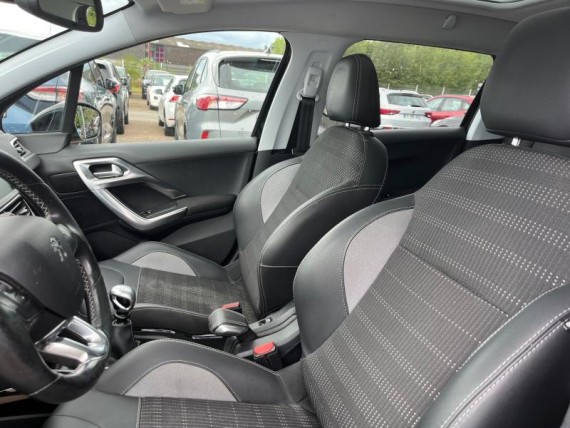 PEUGEOT 2008 auem_AE12685_06_hd.jpg