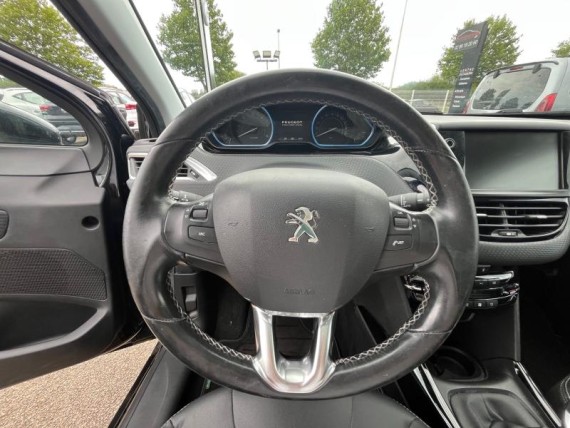 PEUGEOT 2008 auem_AE12685_07_hd.jpg