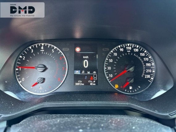 RENAULT Clio auem_AE12717_11_hd.jpg