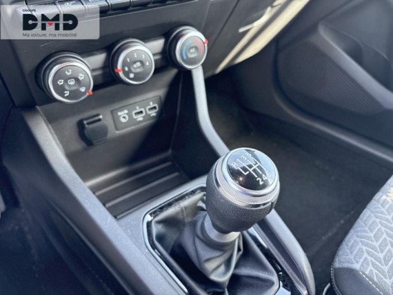 RENAULT Clio auem_AE12717_14_hd.jpg