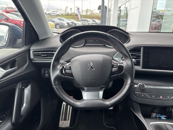 PEUGEOT 308 auem_FSB2202599_09_hd.jpg