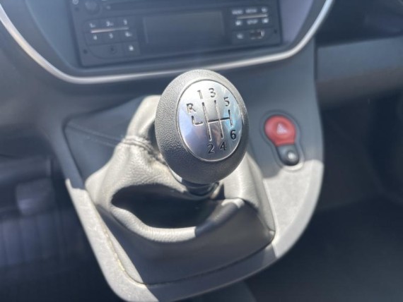 RENAULT Kangoo auem_FDI2202546_09_hd.jpg