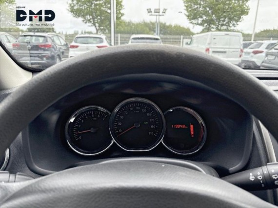 DACIA Sandero auem_AE12706_11_hd.jpg