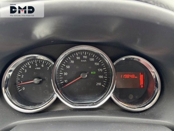 DACIA Sandero auem_AE12706_12_hd.jpg