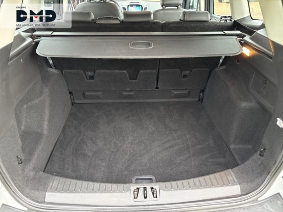 FORD Kuga auem_AE12749_18_hd.jpg