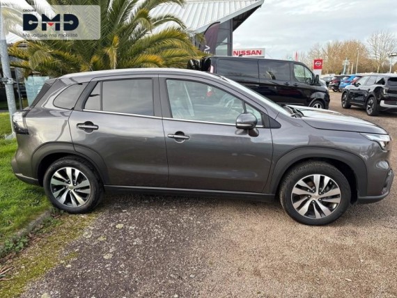 SUZUKI S-Cross auem_FSM517300_19_hd.jpg