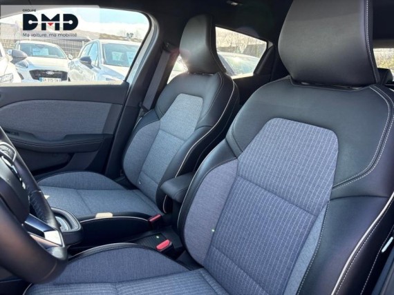 RENAULT Clio auem_PO44298973_09_hd.jpg