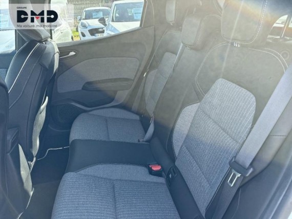 RENAULT Clio auem_PO44298973_18_hd.jpg