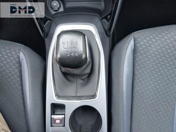 PEUGEOT 2008 auem_AE35840_08_hd.jpg