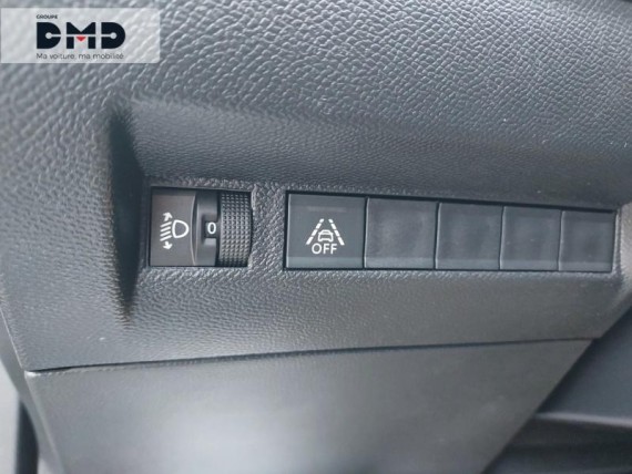 PEUGEOT 2008 auem_AE35840_17_hd.jpg