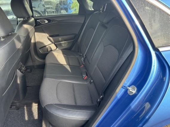 KIA Ceed auem_FSB2202896_10_hd.jpg