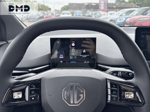 MG MOTOR MG4 auem_MGN1015_12_hd.jpg