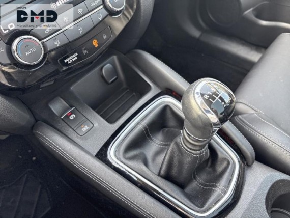 NISSAN Qashqai auem_AE12835_17_hd.jpg