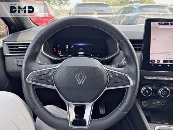 RENAULT Clio auem_AE12841_07_hd.jpg