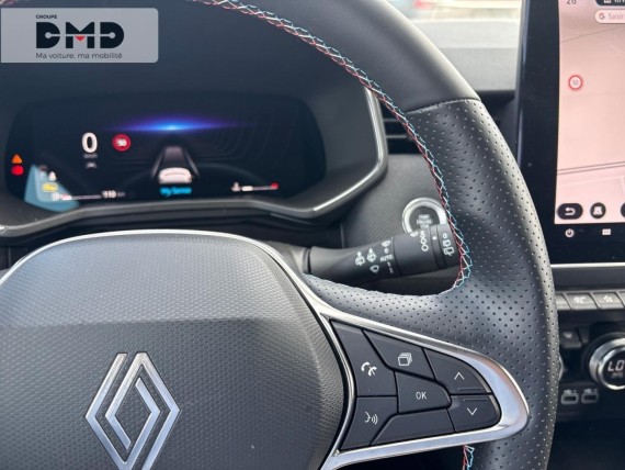 RENAULT Clio auem_AE12841_18_hd.jpg