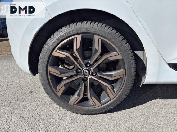 RENAULT Clio auem_AE12791_08_hd.jpg