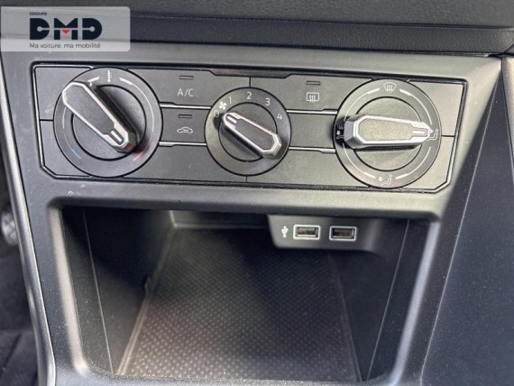 VOLKSWAGEN Polo auem_AE12762_16_hd.jpg