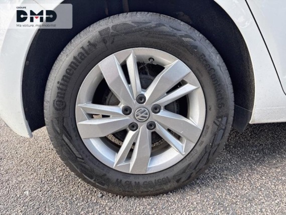 VOLKSWAGEN Polo auem_AE12762_20_hd.jpg