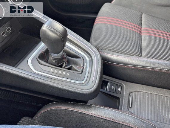 RENAULT Clio auem_AE12839_16_hd.jpg