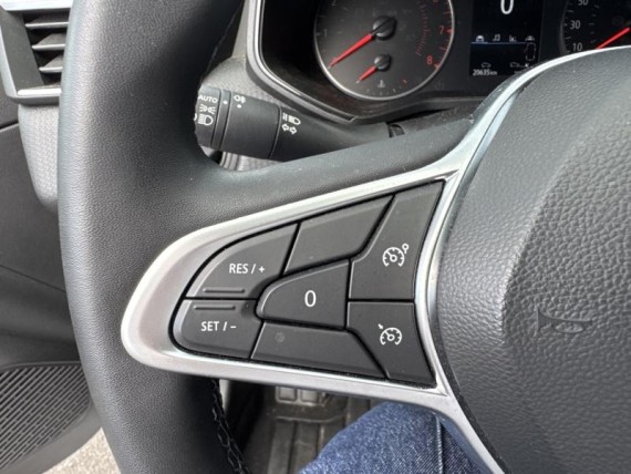 RENAULT Clio auem_FDI55002352_16_hd.jpg
