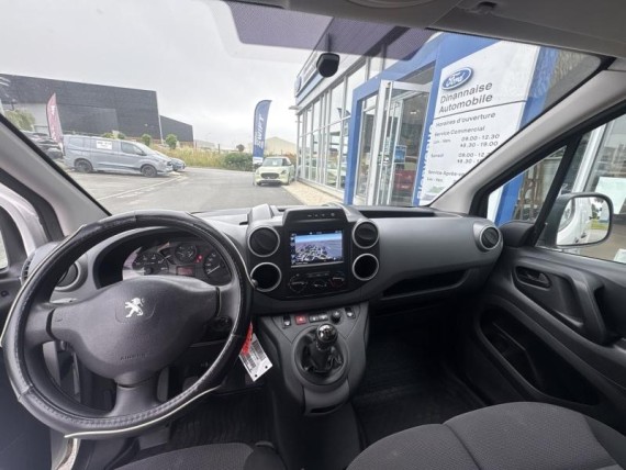 PEUGEOT Partner auem_FDI55002355_05_hd.jpg