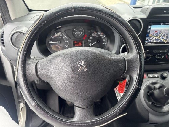 PEUGEOT Partner auem_FDI55002355_07_hd.jpg
