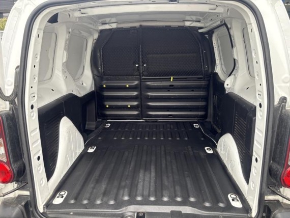 PEUGEOT Partner auem_FDI55002355_11_hd.jpg