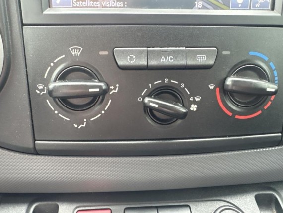 PEUGEOT Partner auem_FDI55002355_15_hd.jpg