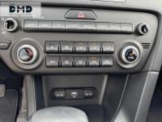 KIA Sportage auem_AE12677_14_hd.jpg